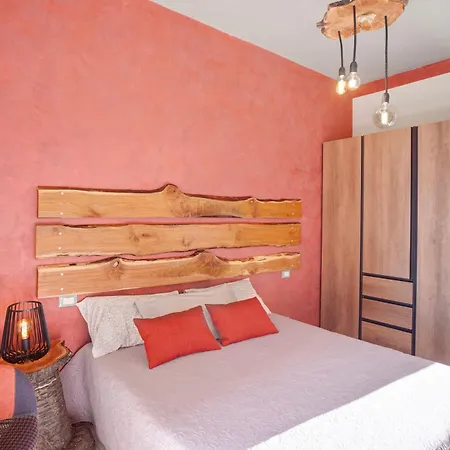 Il Nido Tra Gli Ulivi Κατάλυμα σε φάρμα Lucinasco